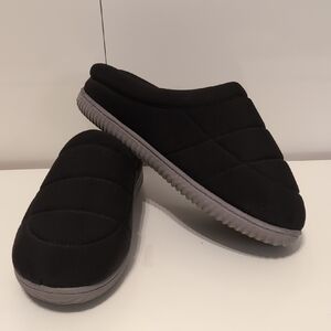 Dearfoams Black and Purple Slippers